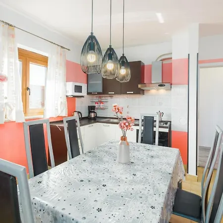 With Parking Space - 7012 Apartman Poreč