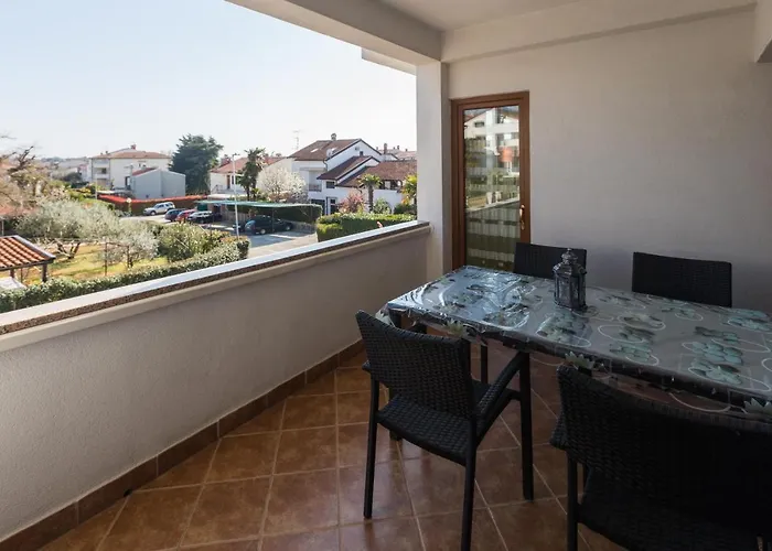 With Parking Space - 7012 * 波雷奇